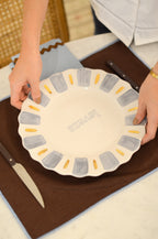 Jogo Americano Linho Marrom Café Bainha Bordada Azul Céu